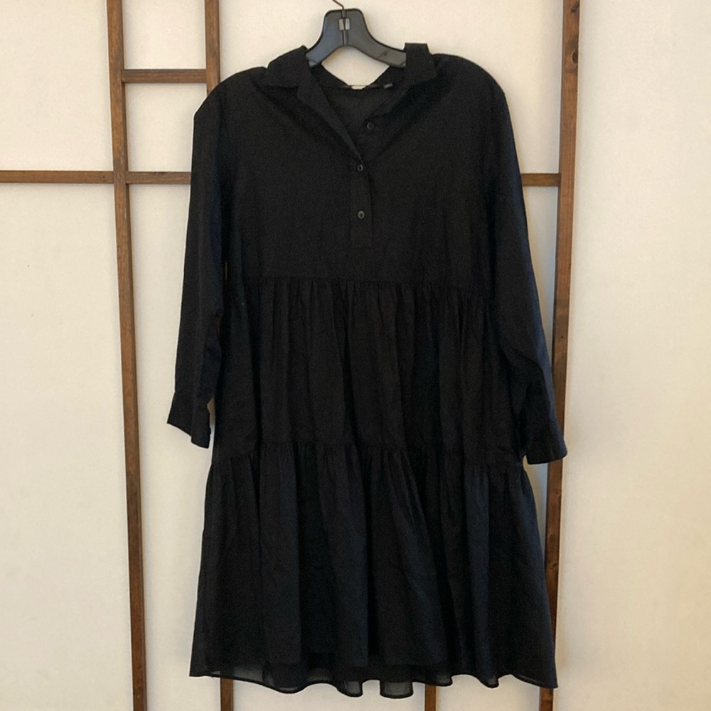 Uniqlo about knee length black dress
